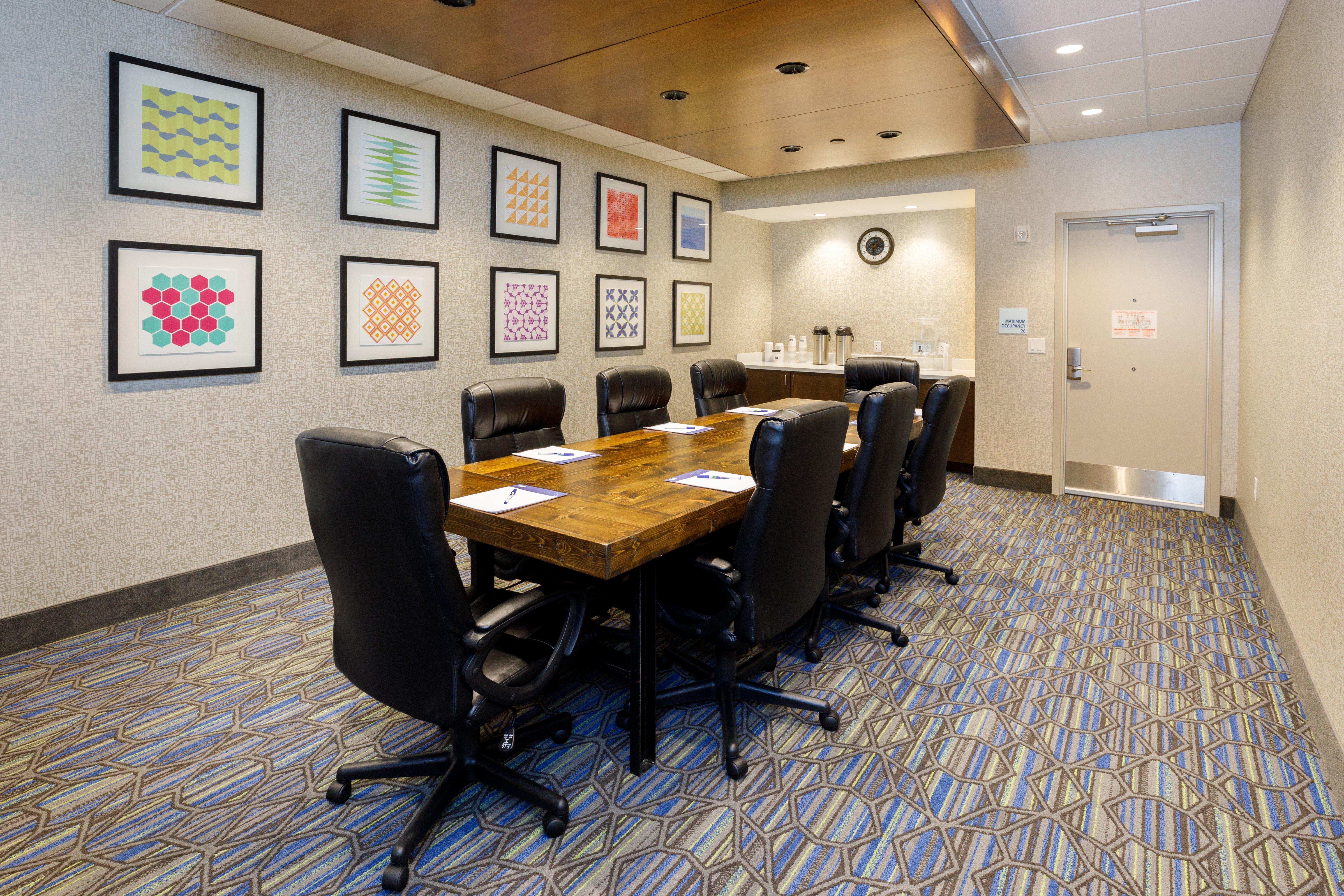 Holiday Inn Express & Suites - Sturbridge By Ihg Exterior foto