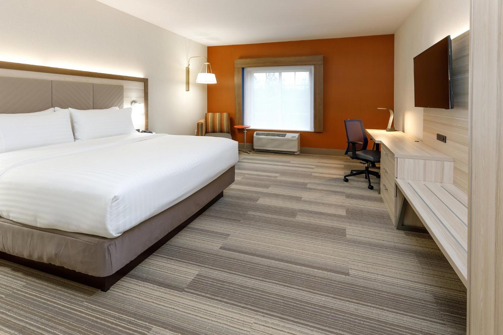 Holiday Inn Express & Suites - Sturbridge By Ihg Exterior foto